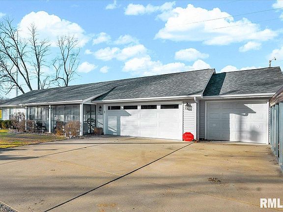 3rd image of 160 Moschel St