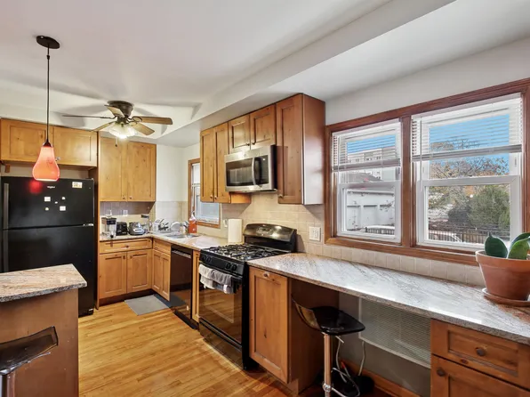 11 Elna Court image 5 of 30