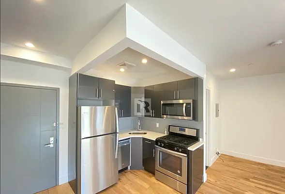 Rented by RELI.NOW CORP | media 14