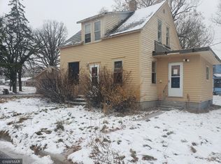 103 1st St N, Karlstad, MN 56732