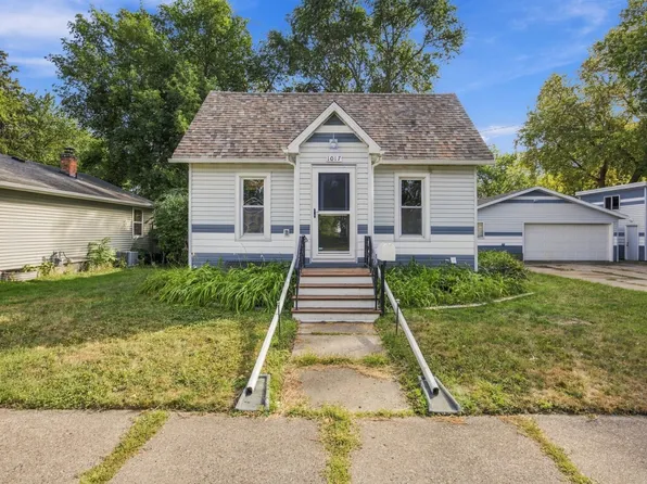 1017 3rd Ave N, Moorhead, MN 56560