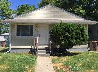 272 Hughes Ave, Pontiac, MI 48341