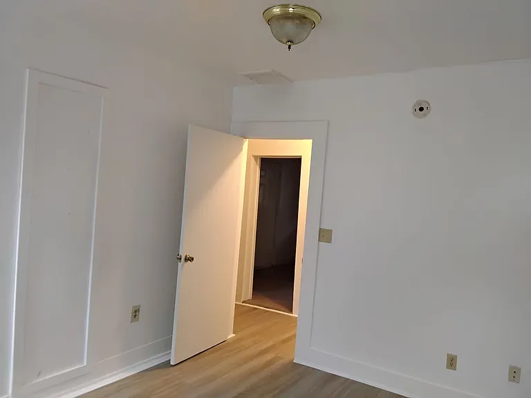 1632 N Irving Ave — Photo 13