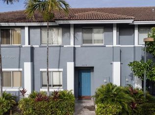 La Estancia Community, Pembroke Pines, FL 33023