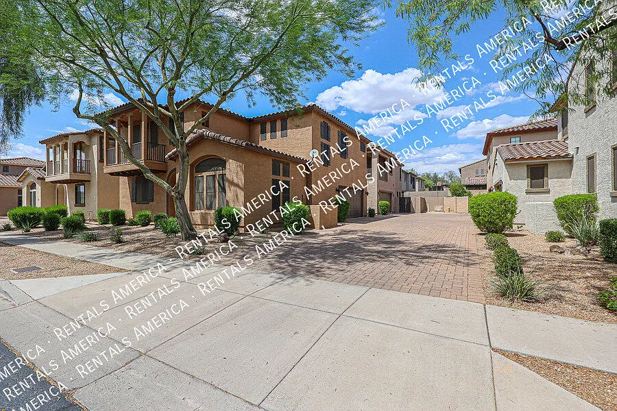 2408 W Dusty Wren Dr