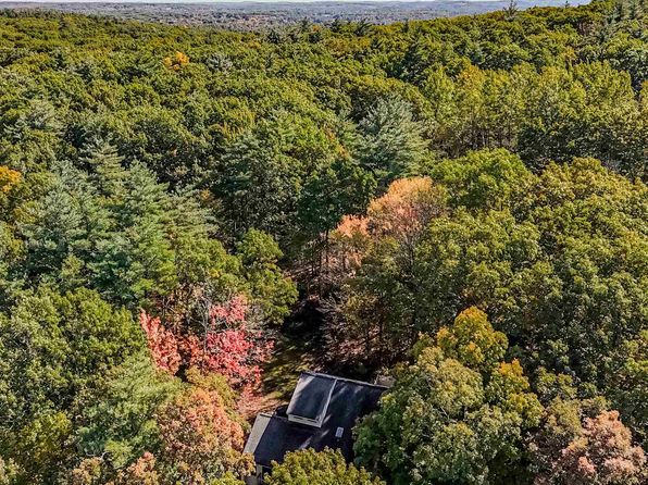 22 Gaita Drive, Derry, NH 03038