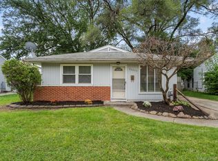 26045 Delton St, Madison Heights, MI