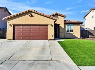 1201 S Bridle Ave E, Fresno, CA 93727