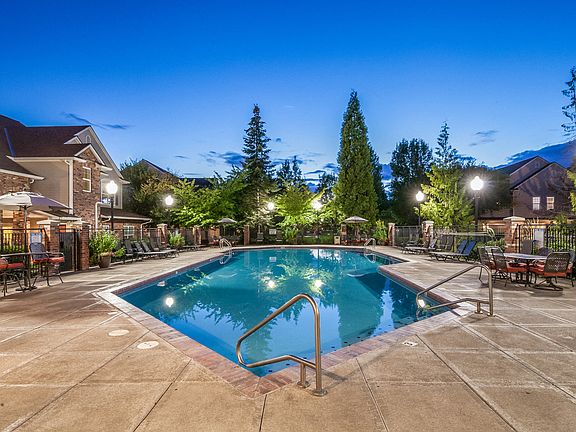 Platform 14 residents receive access to Club 1201, including use of the pool and hot tub