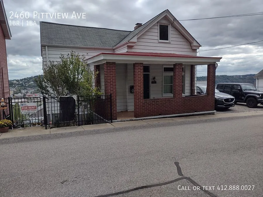 2460 Pittview Ave photo 1