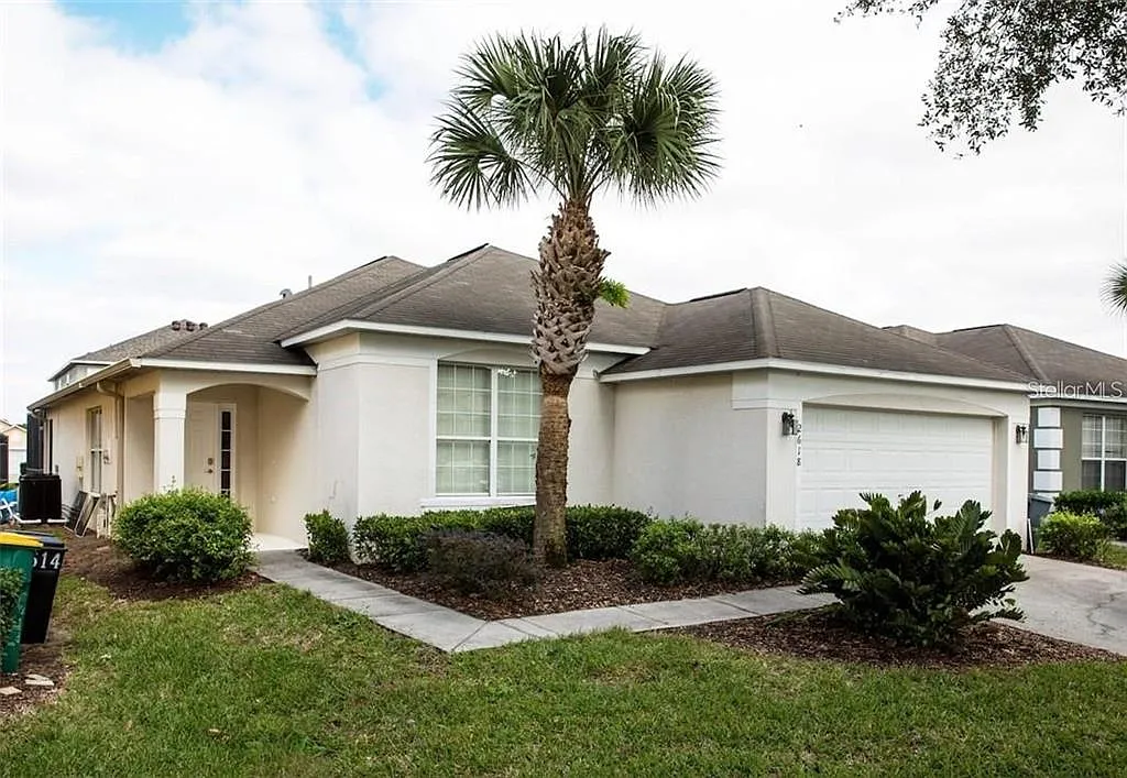 4 bed, 2.5 bath, 1596 sqft, $2,950 — Photo 1