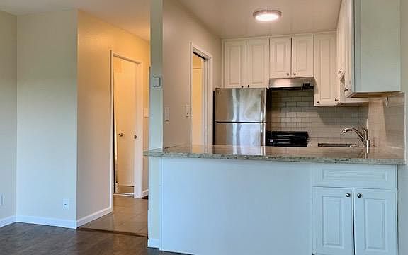 4th image of 300 Oxford Way