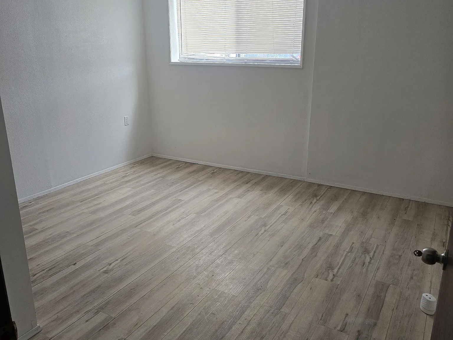 3 bed, 1125 sqft, $2,700 — Photo 4