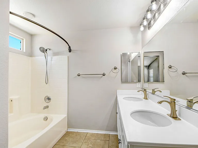 25629 Driftview Cir — Photo 9