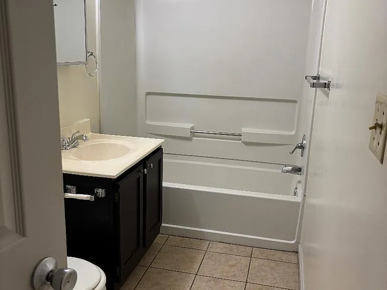 The Uptown Lofts — Photo 15