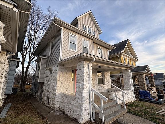 3rd image of 3543 S Benton Ave