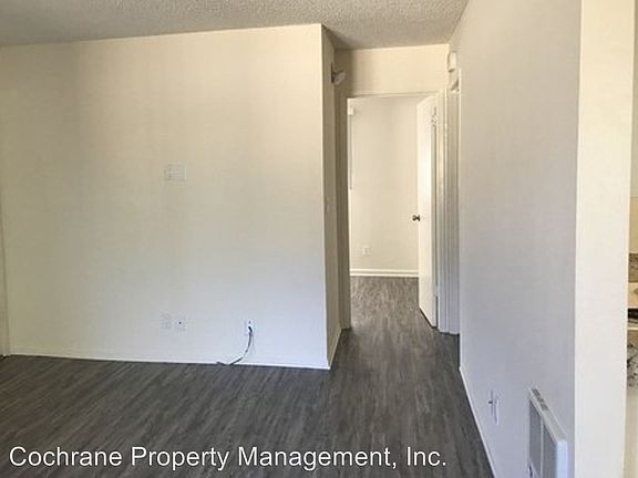 3rd image of 121 N Western Ave APT E9