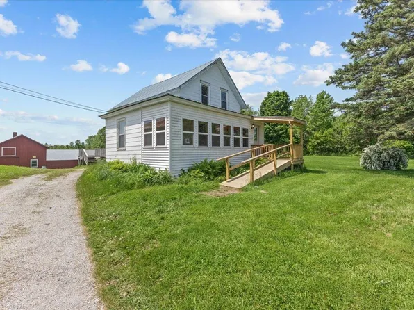 57 Pearl Street, Grand Isle, VT 05458