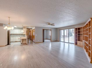3305 Montreal St APT 202, Bismarck, ND 58503
