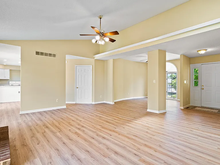 2601 Hillshire Dr — Photo 6
