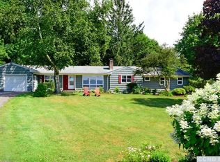 54 Pill Hl, Hillsdale, NY 12529