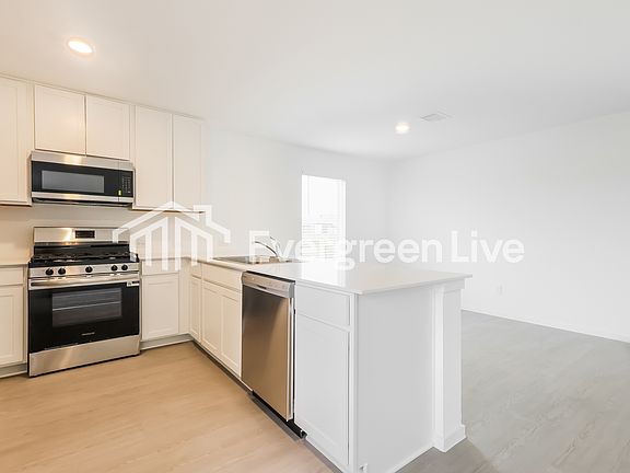 4th image of 303 Bush Meadow Ln