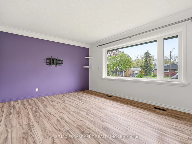 25 Briarsdale Dr — Photo 5