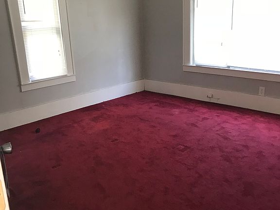 2nd image of 534 Carrier St NE