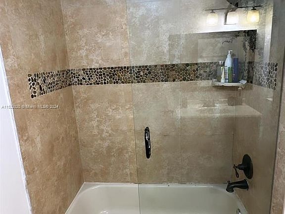 5th image of 612 Commodore Dr #214