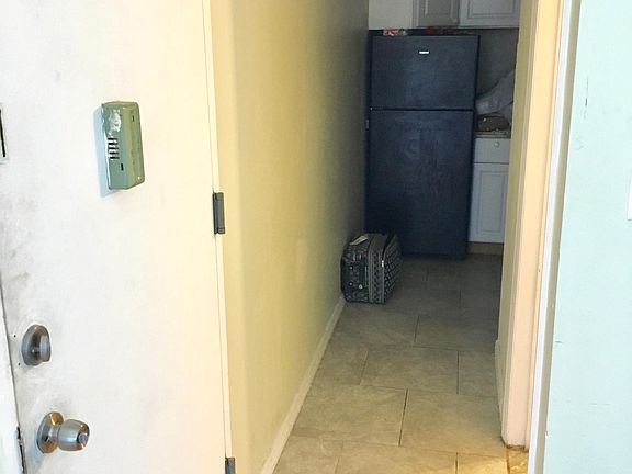 5th image of 2802 Mermaid Ave