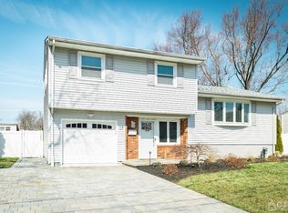 15 Monaghan Rd, Edison, NJ 08817