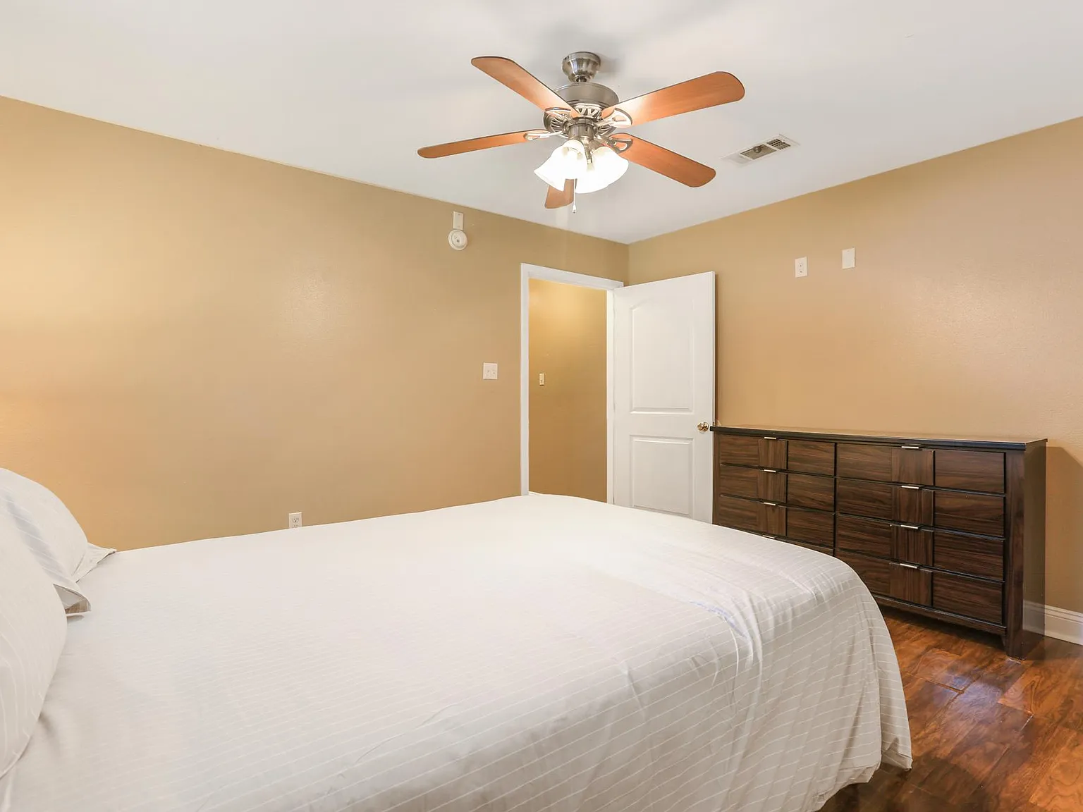 3 bed, 1530 sqft, $2,800 — Photo 2