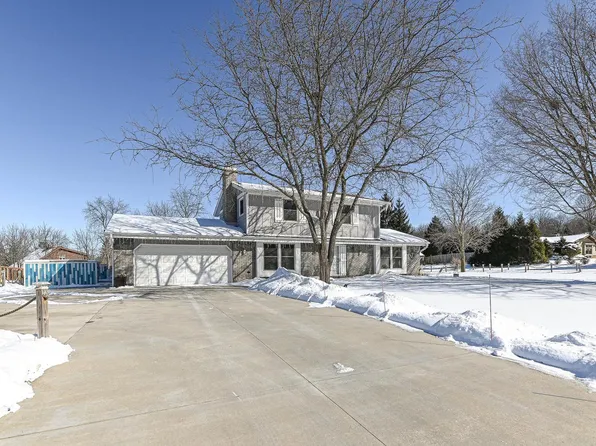W263S7220 Green Mountain DRIVE, Waukesha, WI 53189
