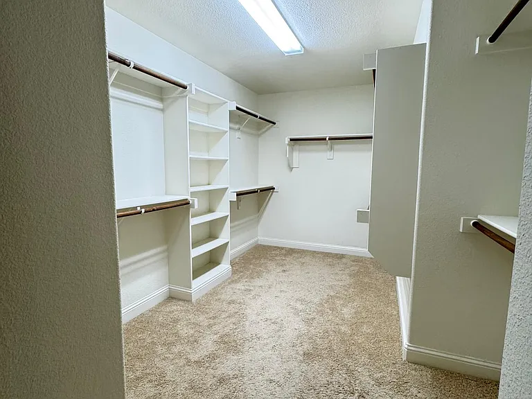 4616 Vista Grande Dr — Photo 14