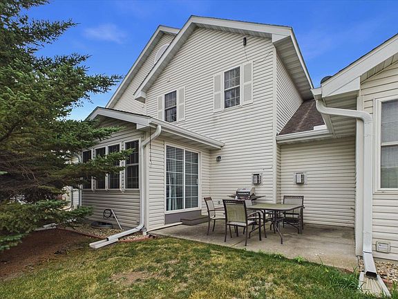 5th image of 626 Village Ln