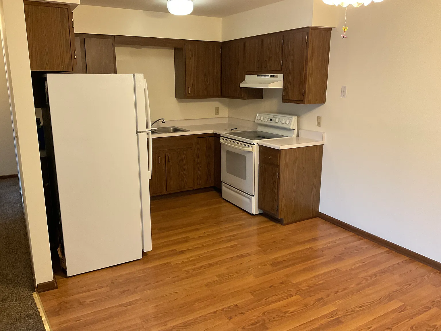 2 bed, 1000 sqft, $1,150 — Photo 4