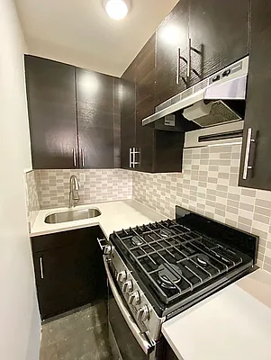 Rented by Nooklyn NYC LLC | media 7