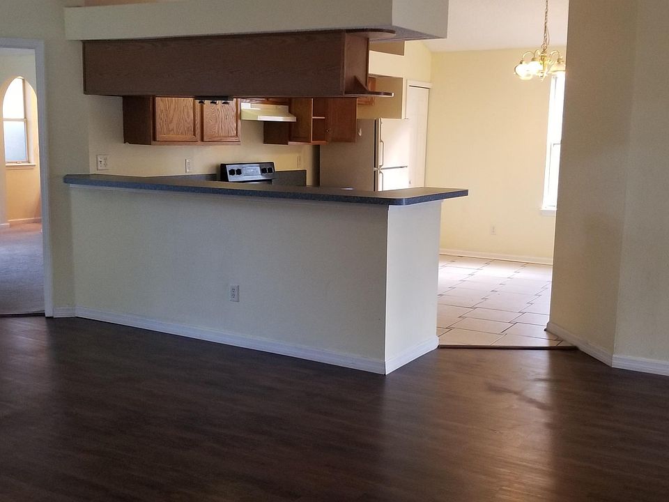 2nd image of 1167 Homard Blvd E