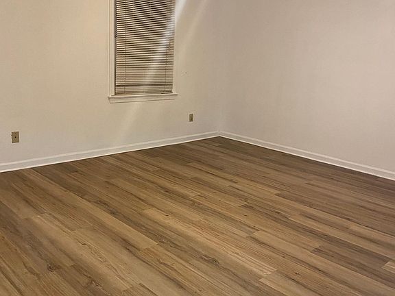 4th image of 171 Majestic Cir