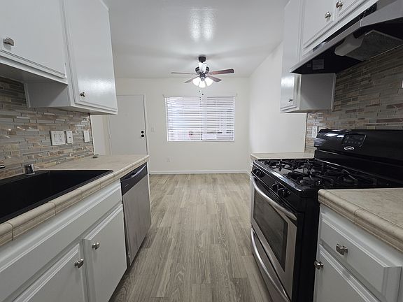 4th image of 475 E Orange Grove Ave