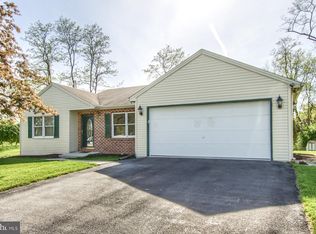 41 Pine Ridge Ct, Enola, PA 17025