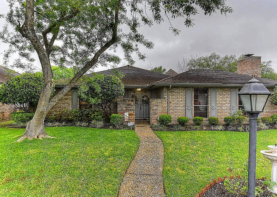 1st image of 1014 Coachlight Dr