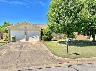 1907 Castle Rd, Arlington, TX 76014