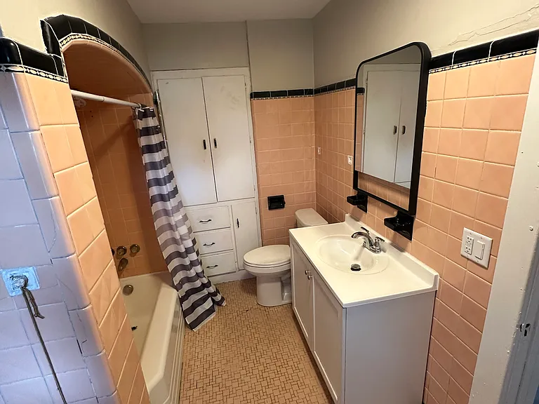 302 W Lincoln Ave #1A — Photo 6