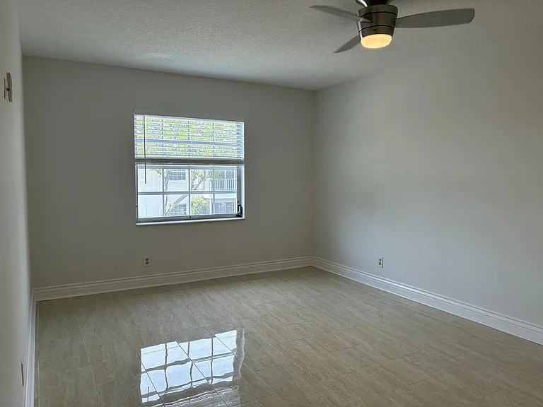 6299 Bay Club Dr #3 — Photo 10