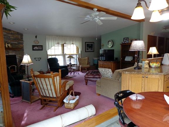 2nd image of 9958 Oakdale Dr