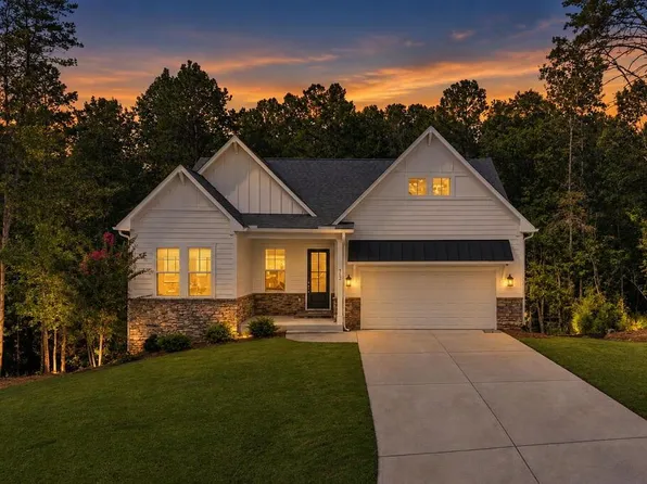 723 Linger Longer Dr, Ellijay, GA 30540