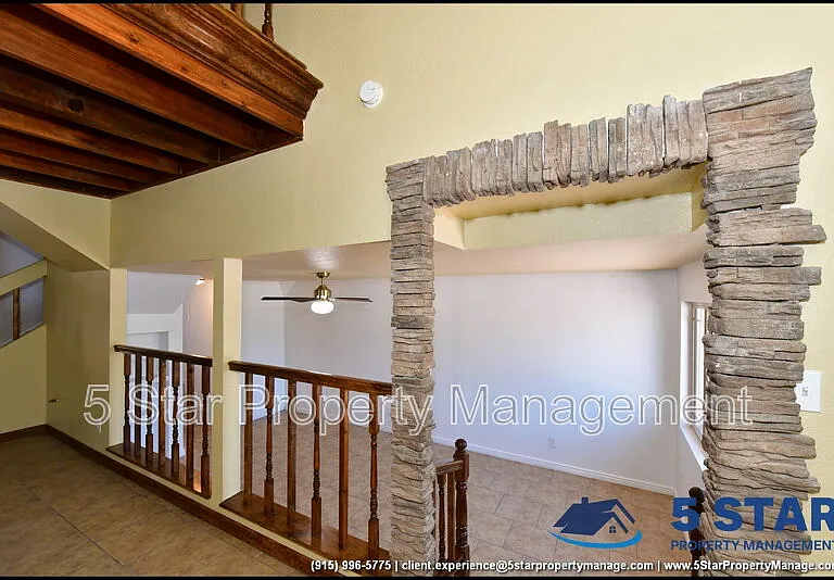 908 Bolivia St — Photo 12