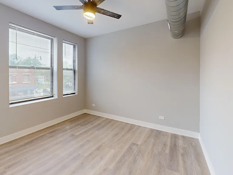 2401 N Kedzie Blvd #2 — Photo 8