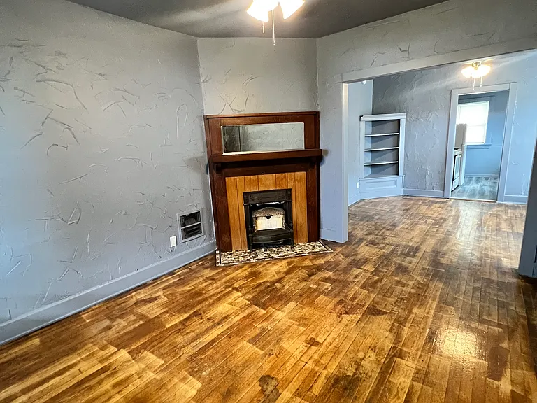 14004 Savannah Ave #2 — Photo 4